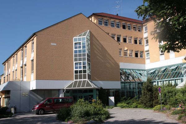 Reha-zentrum Bad Mergentheim Klinik Taubertal Erfahrungen Außenansicht der Reha-Zentrum Bad Mergentheim Klinik Taubertal Baden